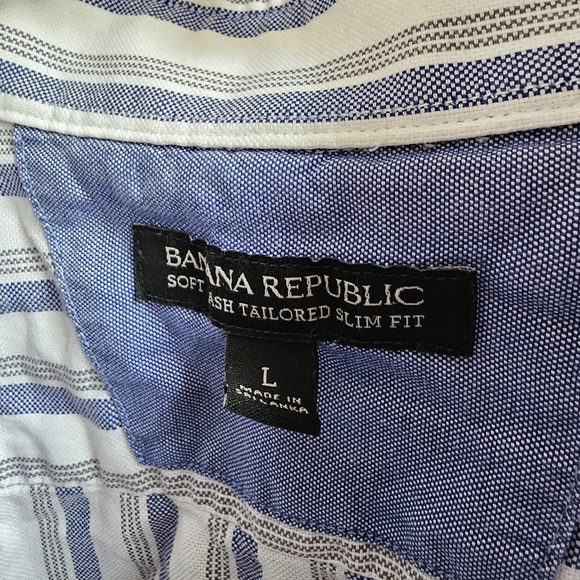 Banana Republic Men's Blue and Gray Striped Button Down - Size L - Picture 3 of 6